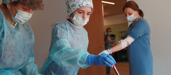 دانشمند روسی احتمال جهش ویروس کرونا به اشکال تهاجمی‌تر را رد نکرد - اسپوتنیک افغانستان  