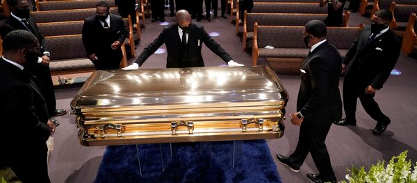 قاتل جورج فلوید از زندان آزاد شد - اسپوتنیک افغانستان  