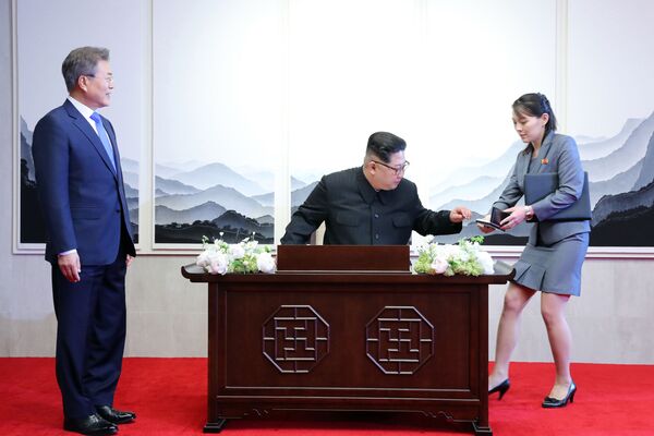 کیم یو جونگ، خواهر رهبر و بانفوذترین زن کوریای شمالی.
 - اسپوتنیک افغانستان  