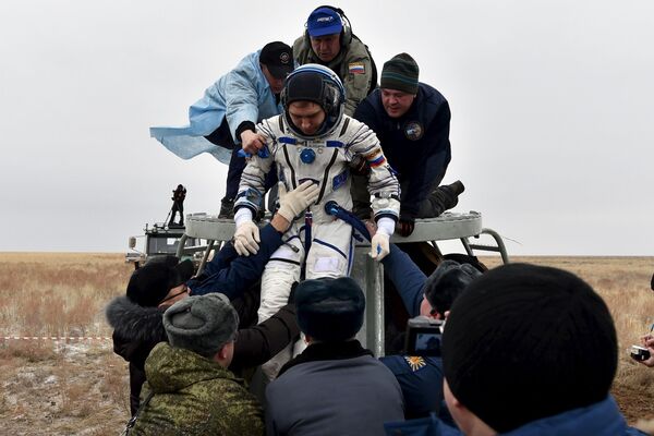 سرگئی ولکوف فضا نورد روسی  پس از بازگشت به زمین - اسپوتنیک افغانستان  