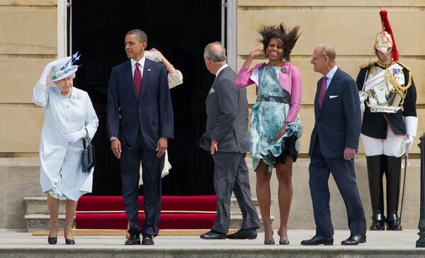 بازی باد با الیزابت دوم، باراک اوباما، میشل اوباما و شاهزاده فیلیپ. - اسپوتنیک افغانستان  
