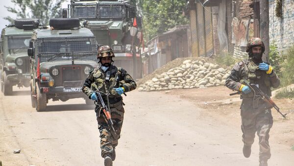نیروهای امنیتی هند سه تروریست را در کشمیر کشت - اسپوتنیک افغانستان  