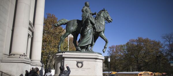 مجسمه روزولت از نیویورک برچیده میشود مجسمه روزولت از نیویورک برچیده میشود - اسپوتنیک افغانستان