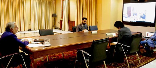 ویدیو کنفرانس عبدالله، غنی و خلیلزاد درباره صلح - اسپوتنیک افغانستان  