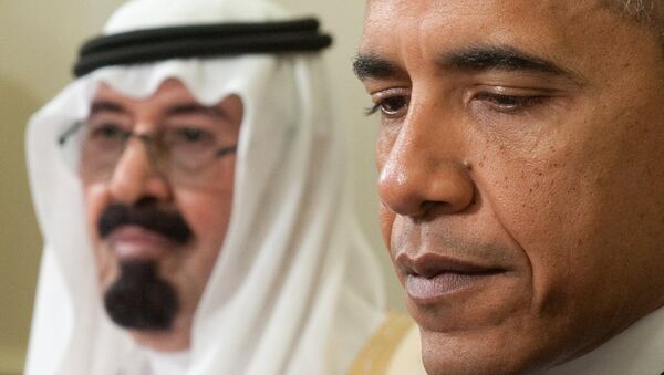 US President Barack Obama (R) and  King Abdullah of Saudi Arabia during meetings in the Oval Office at the White House in Washington on June 29, 2010 - اسپوتنیک افغانستان  