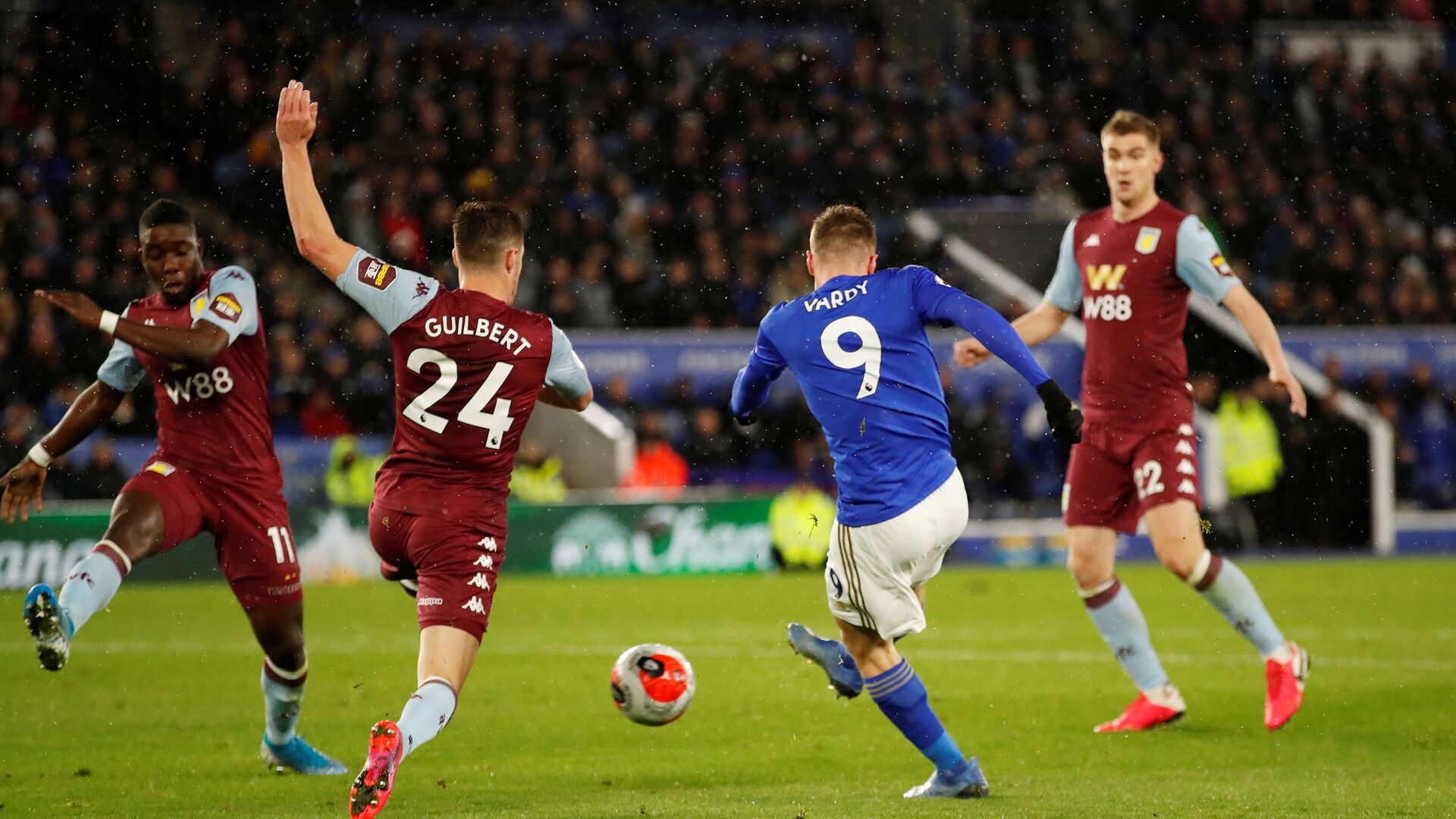 Leicester's Jamie Vardy scores in the 4-0 win against Aston Villa, the last Premier League game before coronavirus forced a mass postponement - اسپوتنیک افغانستان  , 1920, 31.07.2022