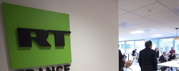 فردی که خبرنگار آرتی را به مرگ تهدید کرده بود، بازداشت شد فردی که خبرنگار آرتی را به مرگ تهدید کرده بود، بازداشت شد - اسپوتنیک افغانستان