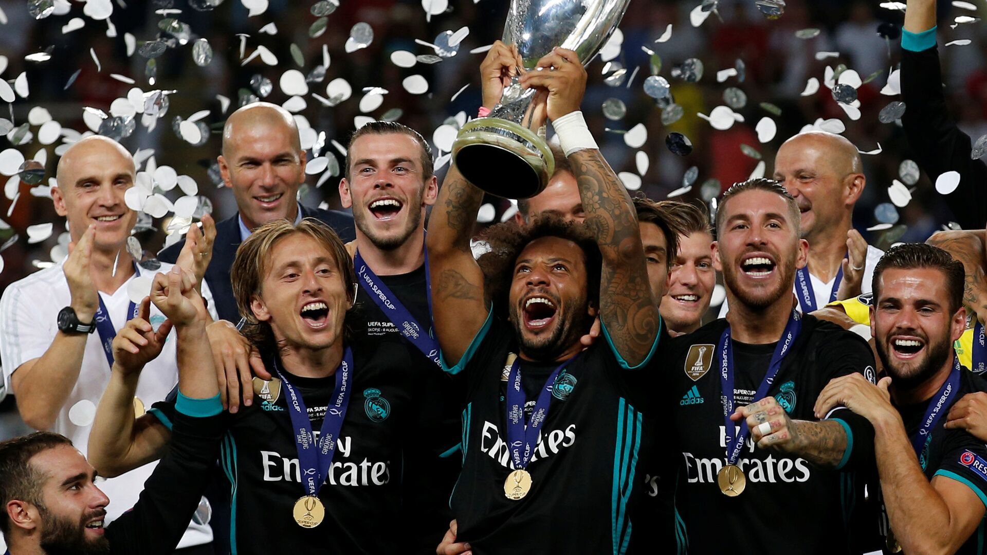 Equipo de Real Madrid celebra su victoria en Supercopa de Europa - اسپوتنیک افغانستان  , 1920, 13.06.2022