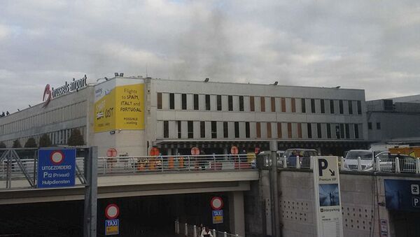 Дым от взрыва в брюссельском аэропорту, Бельгия - اسپوتنیک افغانستان  
