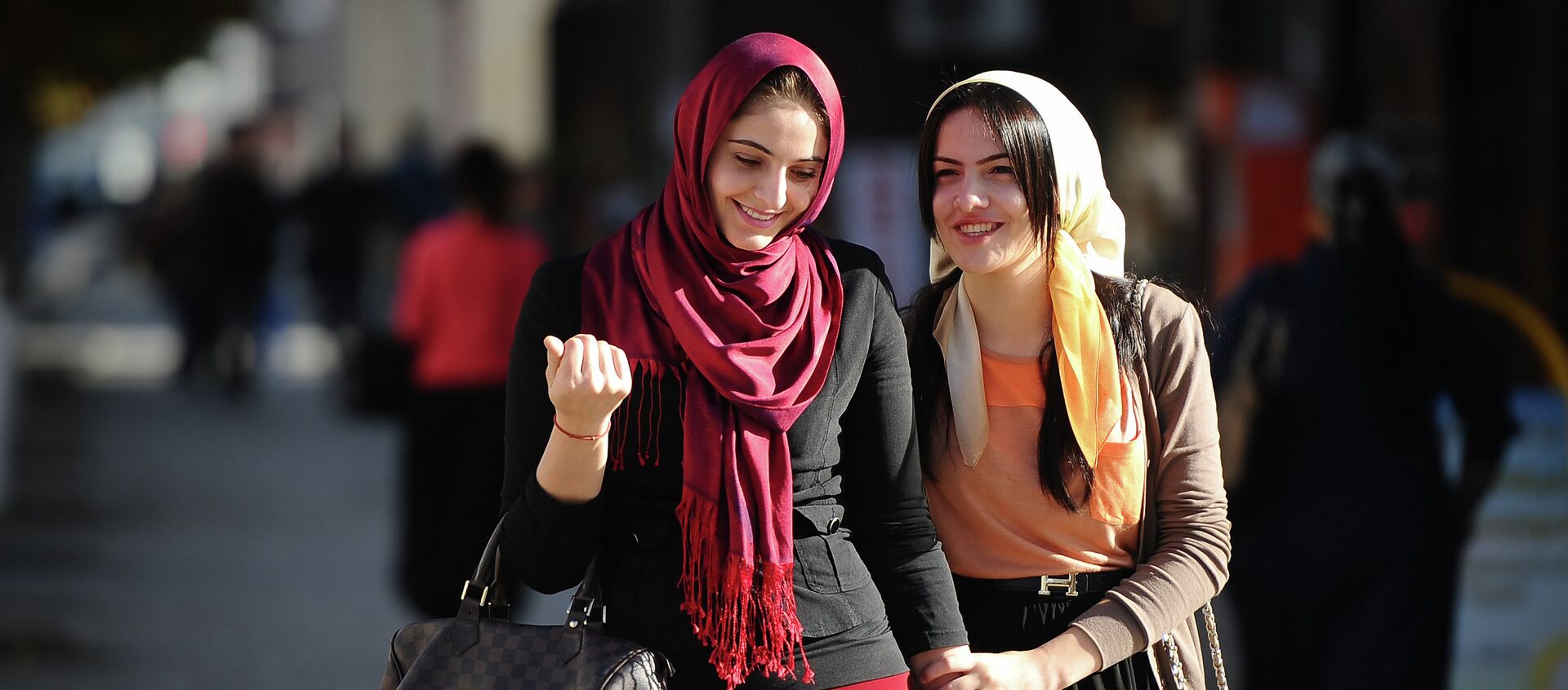 توافق روی ممنوعیت حجاب برای کارکنان مسلمان در اتحادیه اروپا - اسپوتنیک افغانستان  , 1920, 15.07.2021