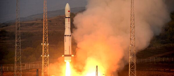 Запуск ракеты-носителя Великий поход-6 в Китае Запуск ракеты-носителя Великий поход-6 в Китае - اسپوتنیک افغانستان