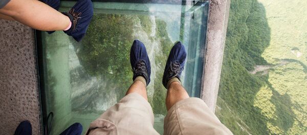 طولانی ترین پل شیشه ای جهان در چین ساخته شد طولانی ترین پل شیشه ای جهان در چین ساخته شد - اسپوتنیک افغانستان