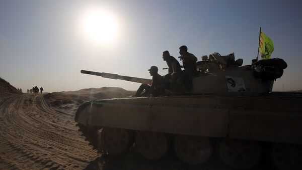 نظامیان عراقی با وجود حملات انتحاری ساحه شبه نظامیان داعش را در ال-فلوج تنگ ساختند - اسپوتنیک افغانستان  