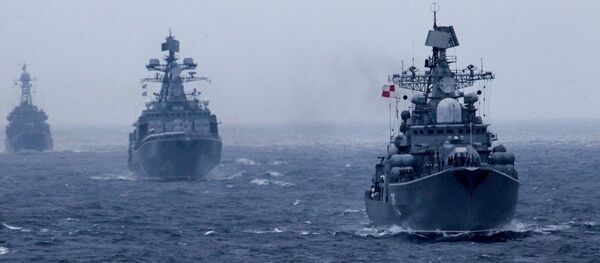 Russian Pacific Fleet warships during a naval parade in the Peter the Great Bay marking the wrap-up of the Joint Sea 2015 II Russian-Chinese naval drill Russian Pacific Fleet warships during a naval parade in the Peter the Great Bay marking the wrap-up of the Joint Sea 2015 II Russian-Chinese naval drill - اسپوتنیک افغانستان