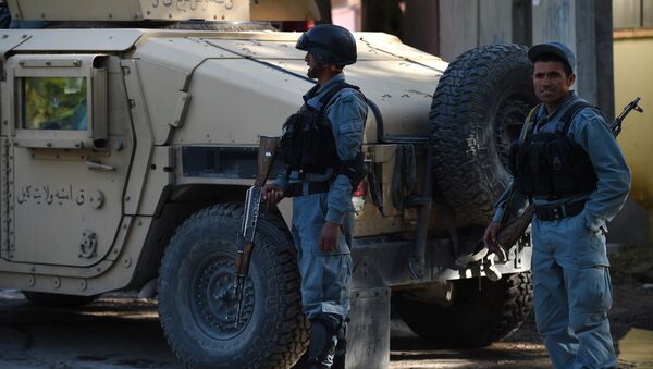 یک کودک قبل از انجام حمله انتحاری خود را به پولیس تسلیم کرد - اسپوتنیک افغانستان  