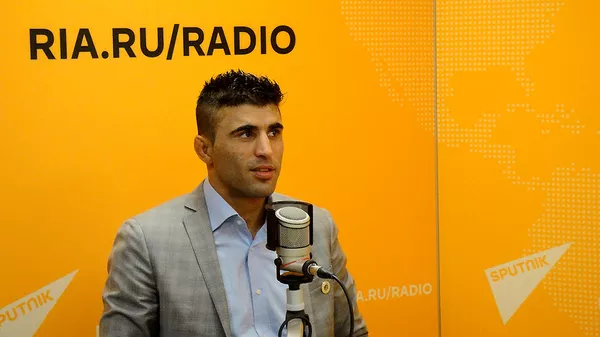 احمد ولی هوتک قهرمان ورزشهای رزمی مختلط MMA  - اسپوتنیک افغانستان  
