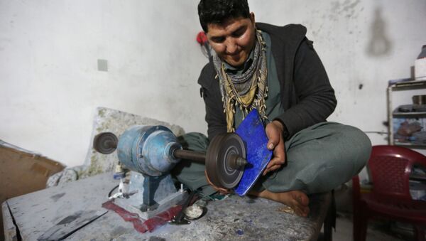 صادرات يك ميليون دالرى لاجورد كشور به انگلستان - اسپوتنیک افغانستان  