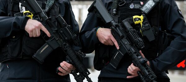 انفجار در سالون منچستر آرینا در بریتانیا بیش از 80 کشته و زخمی به جای گذاشت - اسپوتنیک افغانستان  