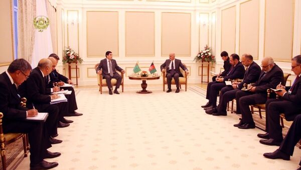 امضای هشت توافقنامه اقتصادی توسط روسای جمهور افغانستان و ترکمنستان - اسپوتنیک افغانستان  
