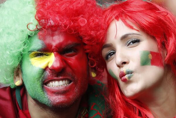 دختر خانمهای پرتگالی هواداران فوتبال  اروپا-2016 - اسپوتنیک افغانستان  
