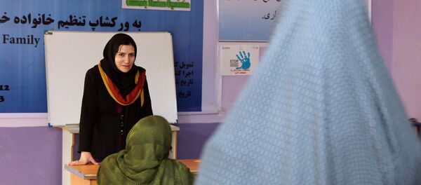 استخدام ۳۰ هزار آموزگار زن تا دو سال دیگر توسط وزارت معارف استخدام ۳۰ هزار آموزگار زن تا دو سال دیگر توسط وزارت معارف - اسپوتنیک افغانستان