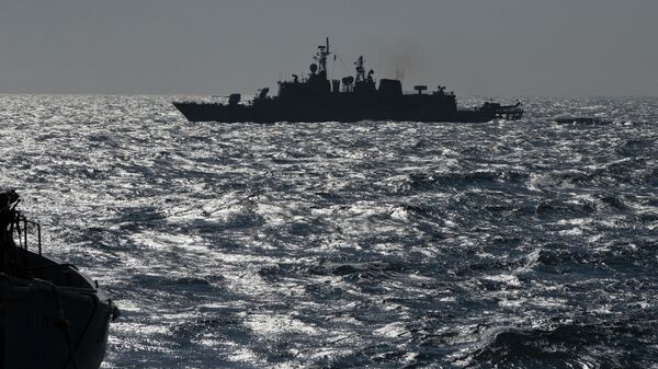 حمله از راه دور به کشتی جنگی المدینه عربستان در سواحل یمن - اسپوتنیک افغانستان  