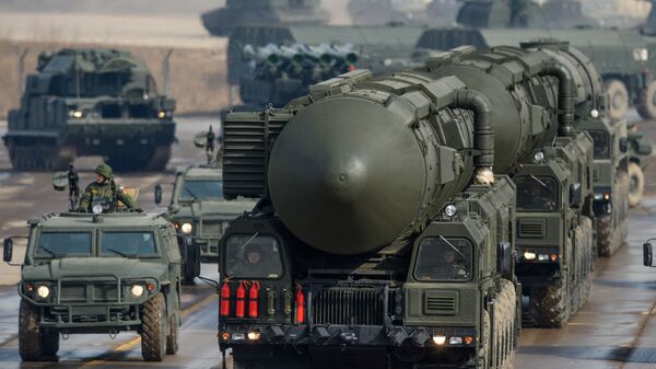 Транспортно-пусковая установка межконтинентальных баллистических ракет Тополь-М - اسپوتنیک افغانستان  