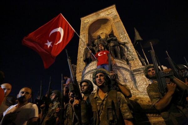 ارتش ترکیه در میدان تقسیم استانبول - اسپوتنیک افغانستان  