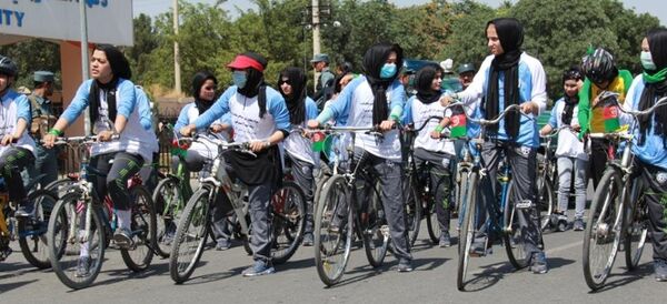 رکاب زدن دختران برای از بین بردن مواد مخدر در افغانستان رکاب زدن دختران برای از بین بردن مواد مخدر در افغانستان - اسپوتنیک افغانستان