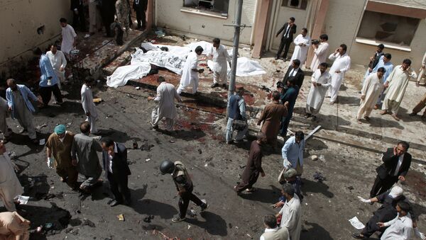 An overview of the scene of a bomb blast outside a hospital in Quetta, Pakistan - اسپوتنیک افغانستان  