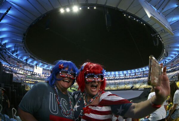 طرفداران تیم امریکا قبل از مراسم افتتاحیه المپیا - اسپوتنیک افغانستان  