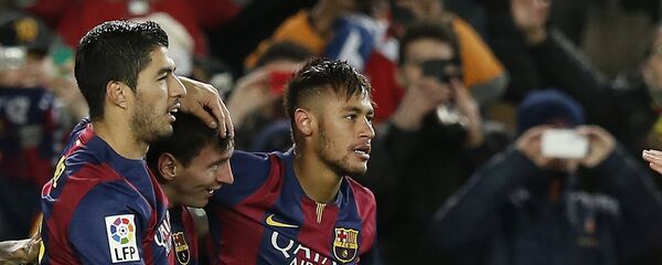 Lionel Messi, Luís Suárez (E) e Neymar (D) Lionel Messi, Luís Suárez (E) e Neymar (D) - اسپوتنیک افغانستان