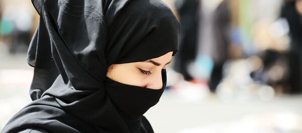 Мусульманка в парандже Мусульманка в парандже - اسپوتنیک افغانستان