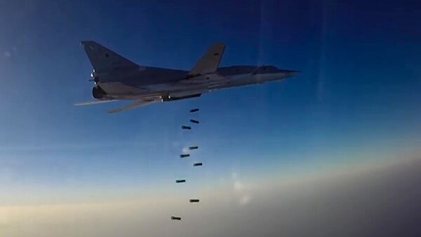 Нанесение авиаудара самолетами ТУ-22М3 по объектам террористов в Сирии - اسپوتنیک افغانستان  