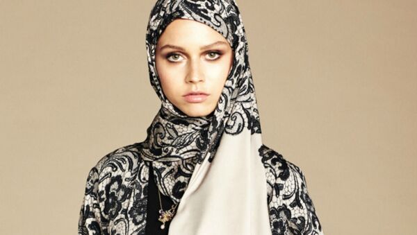 Модель в хиджабе из коллекции Dolce&Gabanna - اسپوتنیک افغانستان  
