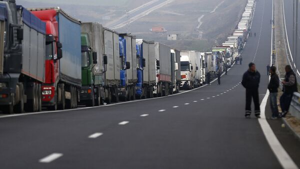 Протестующие водители фур перекрыли болгаро-греческую границу - اسپوتنیک افغانستان  