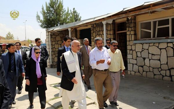 بازدید اشرف‌غنی از محل حمله تروریستی شامگاه چهارشنبه در کابل - اسپوتنیک افغانستان  
