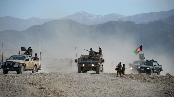 ده ها موتر زرهی نیروهای امنیتی از سوی طالبان در شمال حریق شد - اسپوتنیک افغانستان  