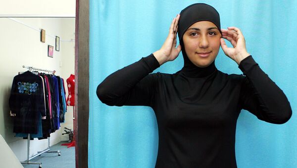  دختری حجاب پوش ایرانی الاصل در مسابقات MMA در انگلیس درگذشت - اسپوتنیک افغانستان  