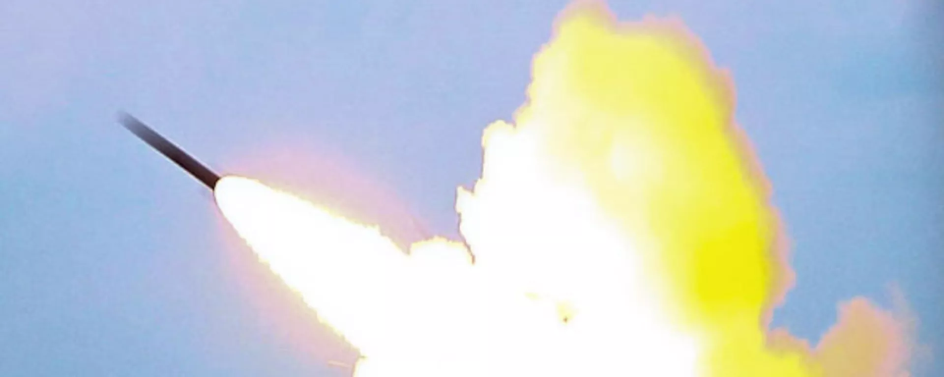 M142 High Mobility Artillery Rocket System (HIMARS), a multiple rocket launcher - اسپوتنیک افغانستان  , 1920, 17.10.2022