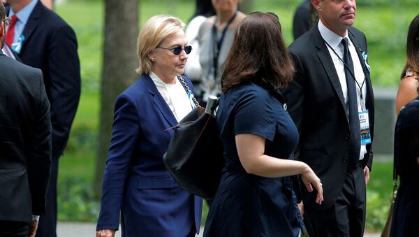 Кандидат в президенты США Хиллари Клинтон на 15ой годовщине теракта 11 сентября в Нью-Йорке - اسپوتنیک افغانستان  