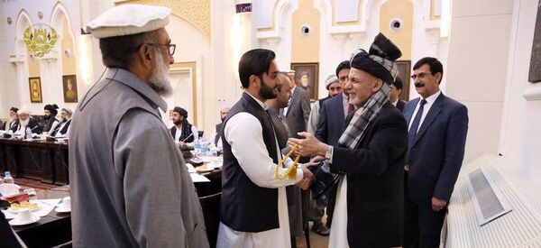 دیدار غنی و اعضای هیات حزب اسلامی در ارگ دیدار غنی و اعضای هیات حزب اسلامی در ارگ - اسپوتنیک افغانستان