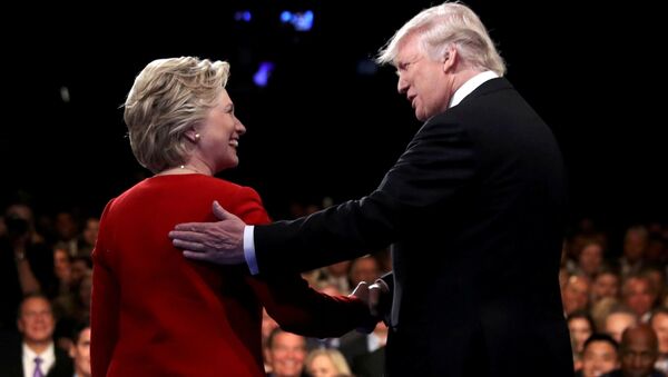 Кандидаты в президенты Хиллари Клинтон и Дональд Трамп в дебатах в Нью-Йорке - اسپوتنیک افغانستان  
