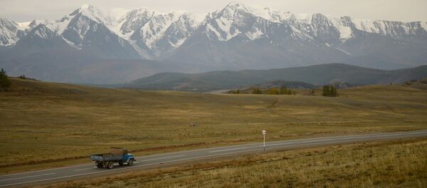 Автомобильная дорога Чуйский тракт в Республике Алтай Автомобильная дорога Чуйский тракт в Республике Алтай - اسپوتنیک افغانستان