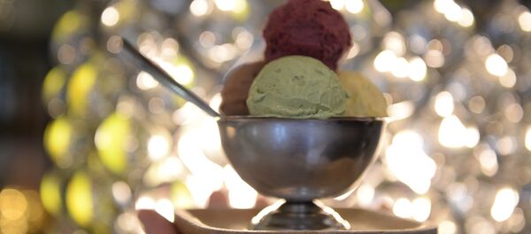 در کویت آیس کریم به نام «اسکوبار» مخوف ترین قاچاقچی مواد مخدر به بازار آمد در کویت آیس کریم به نام «اسکوبار» مخوف ترین قاچاقچی مواد مخدر به بازار آمد - اسپوتنیک افغانستان