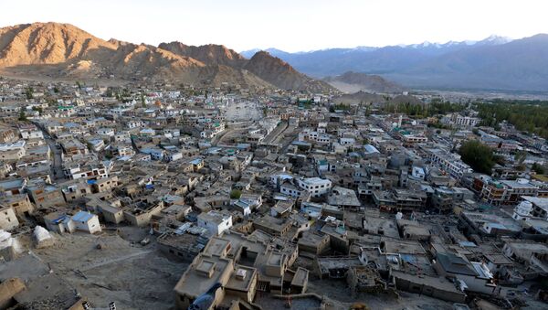 سقوط یک سنگ بزرگ در پاکستان پنج کشته برجا گذاشت - اسپوتنیک افغانستان  
