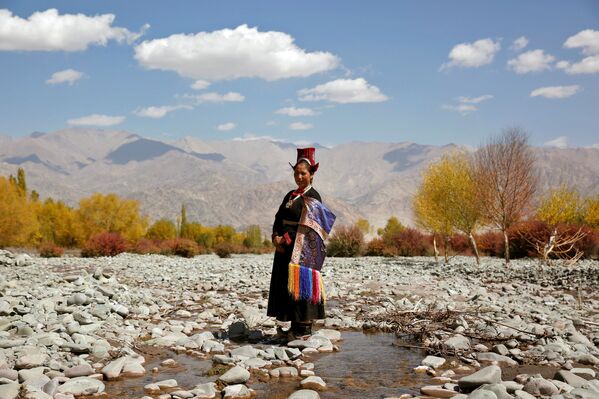 یک زن از روستای ماتو - اسپوتنیک افغانستان  