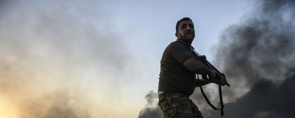 گروه تروریستی داعش کارخانه دارو سازی موصل را آتش زده است گروه تروریستی داعش کارخانه دارو سازی موصل را آتش زده است - اسپوتنیک افغانستان