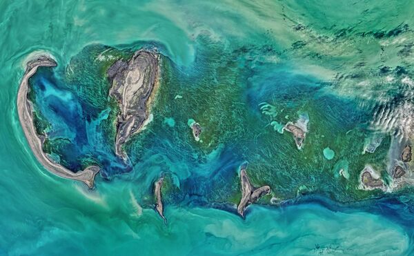 عکس از جزایربحیره خزر توسط سپوتنیک Landsat 8 - اسپوتنیک افغانستان  