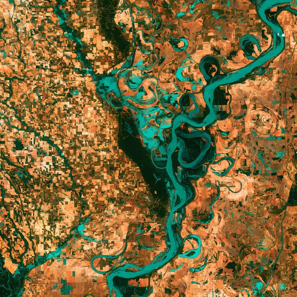 نمایش از کجی دریای می سی سی پی در امریکای شمالی از فضا - اسپوتنیک افغانستان  